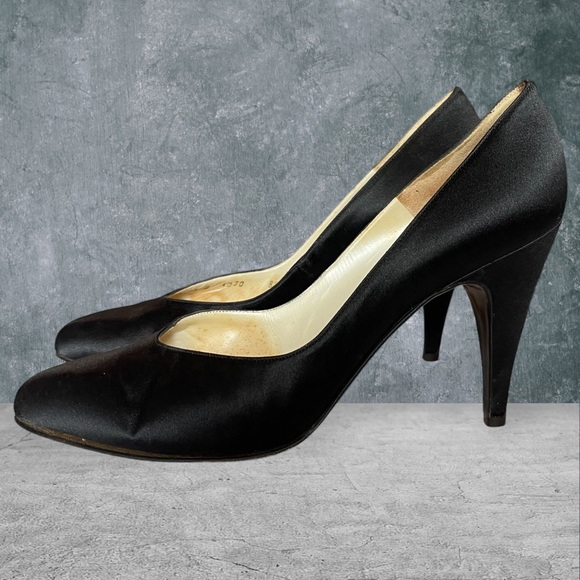 Bruno Magli Satin Black Heels Vintage - Picture 3 of 15
